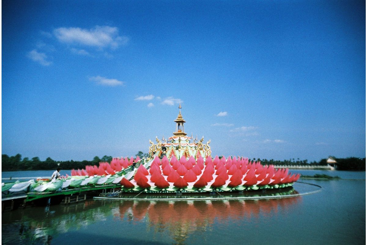 LomoChrome Color '92 120 Film