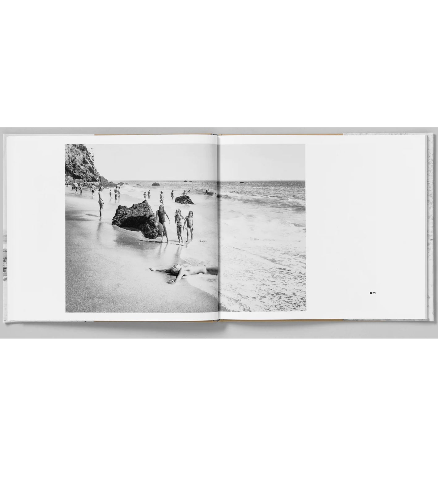 Tod Papageorge: At the Beach