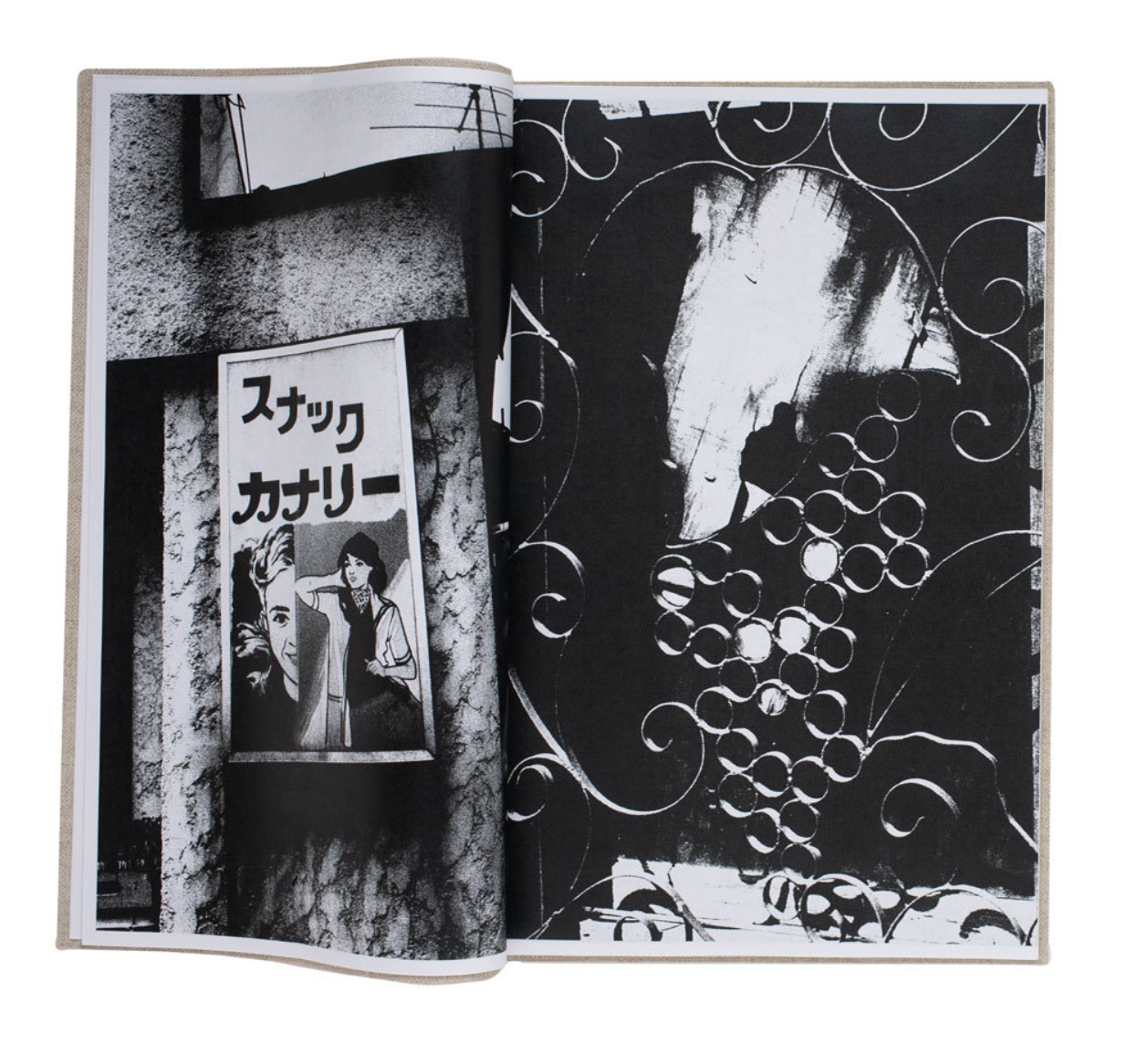 Daido Moriyama: Momoe (Signed)