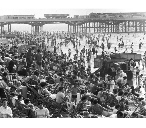 Shirley Baker: British Seaside 1960-1970