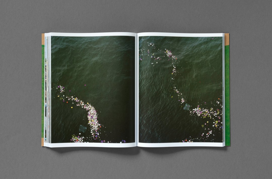 Chloe Dewe Matthews: Thames Log