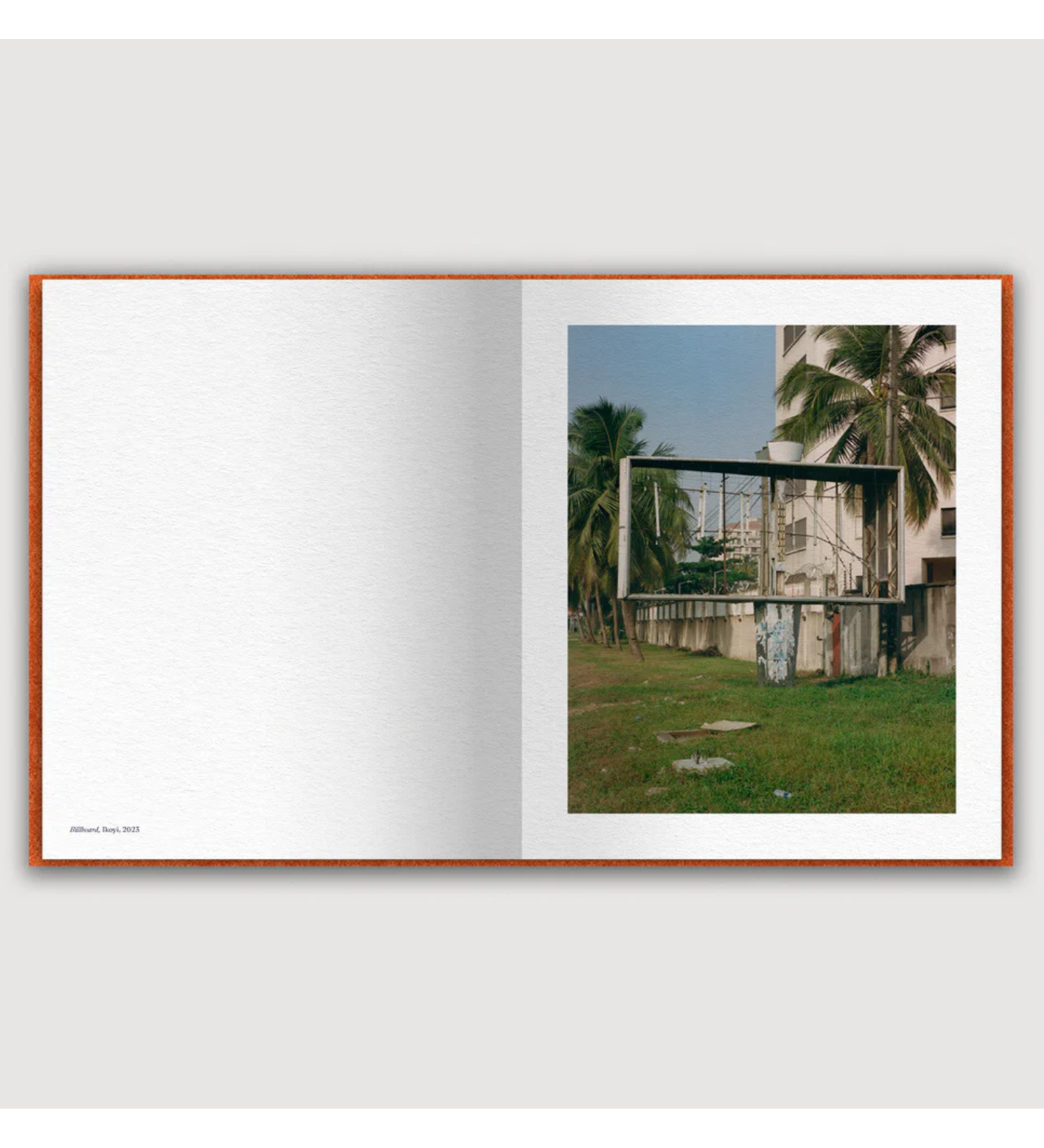 Ollie Babajide Tikare: ÈKÓ