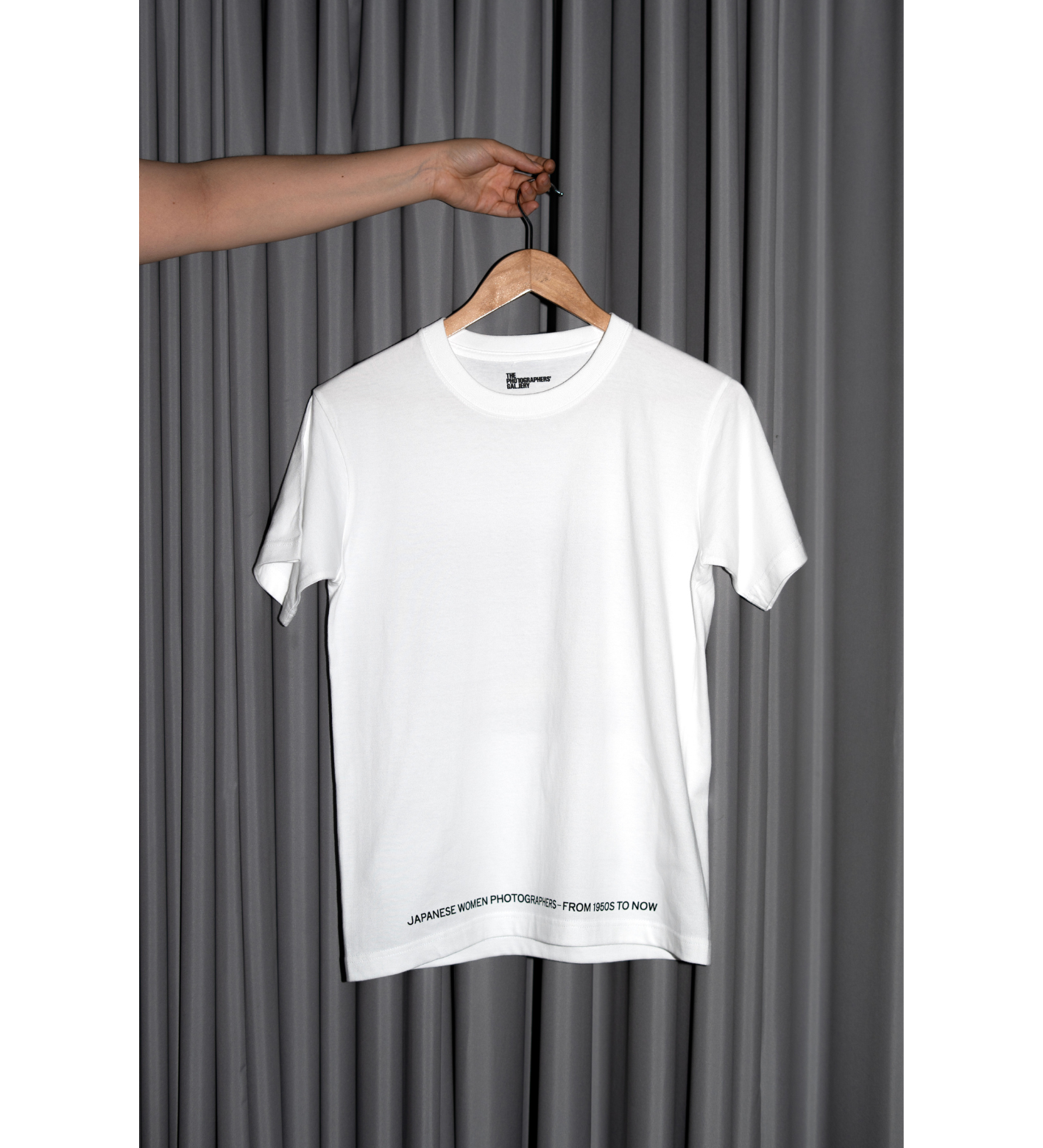 Okabe, Momo: T-Shirt Japanese Women Photographers